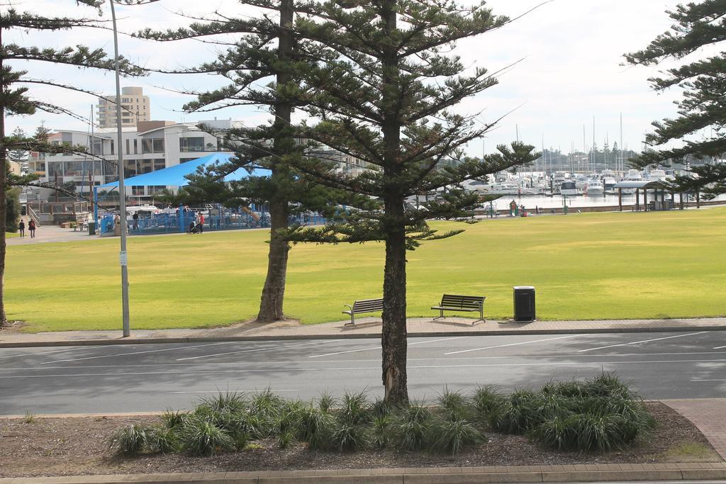 Econo Lodge Dockside Glenelg Adelaide Room photo