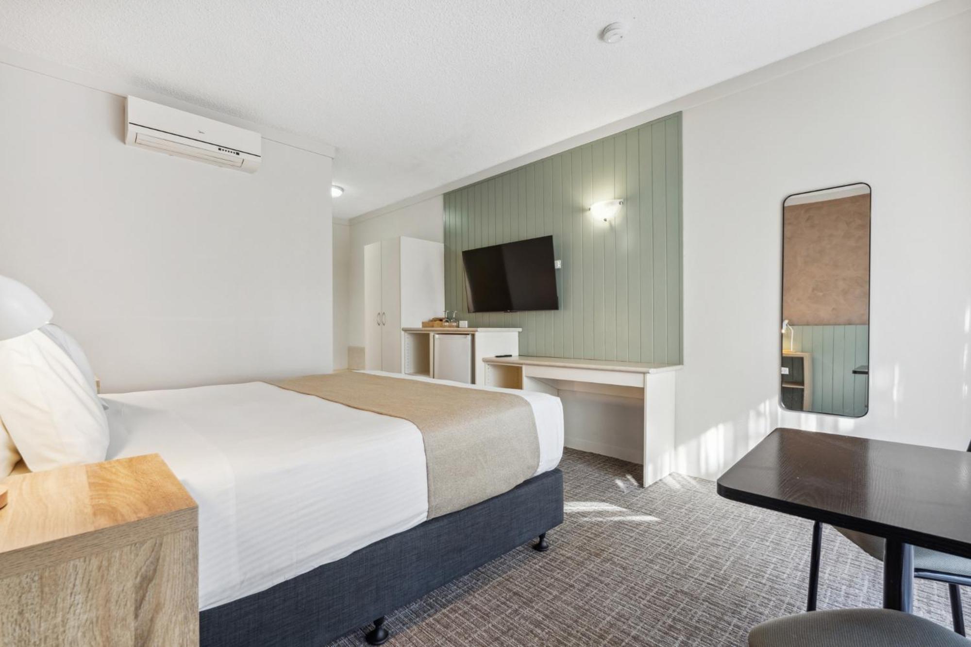 Econo Lodge Dockside Glenelg Adelaide Exterior photo