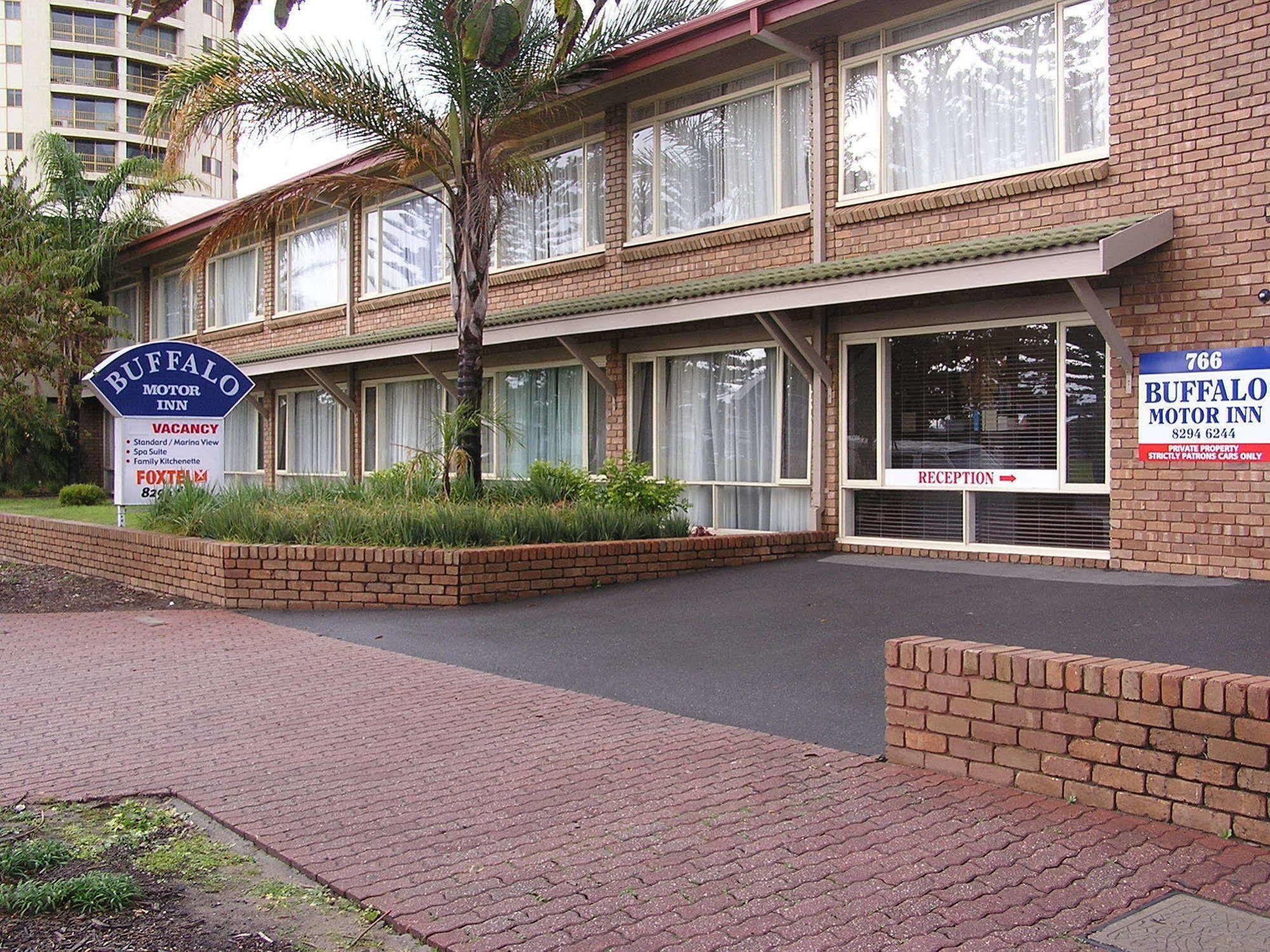 Econo Lodge Dockside Glenelg Adelaide Exterior photo